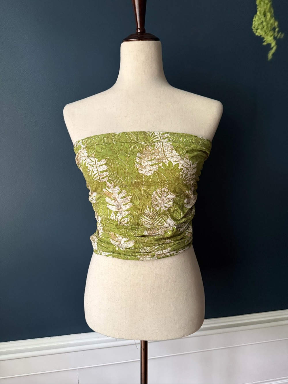 Valija Tropical Print Strapless Tube Top
